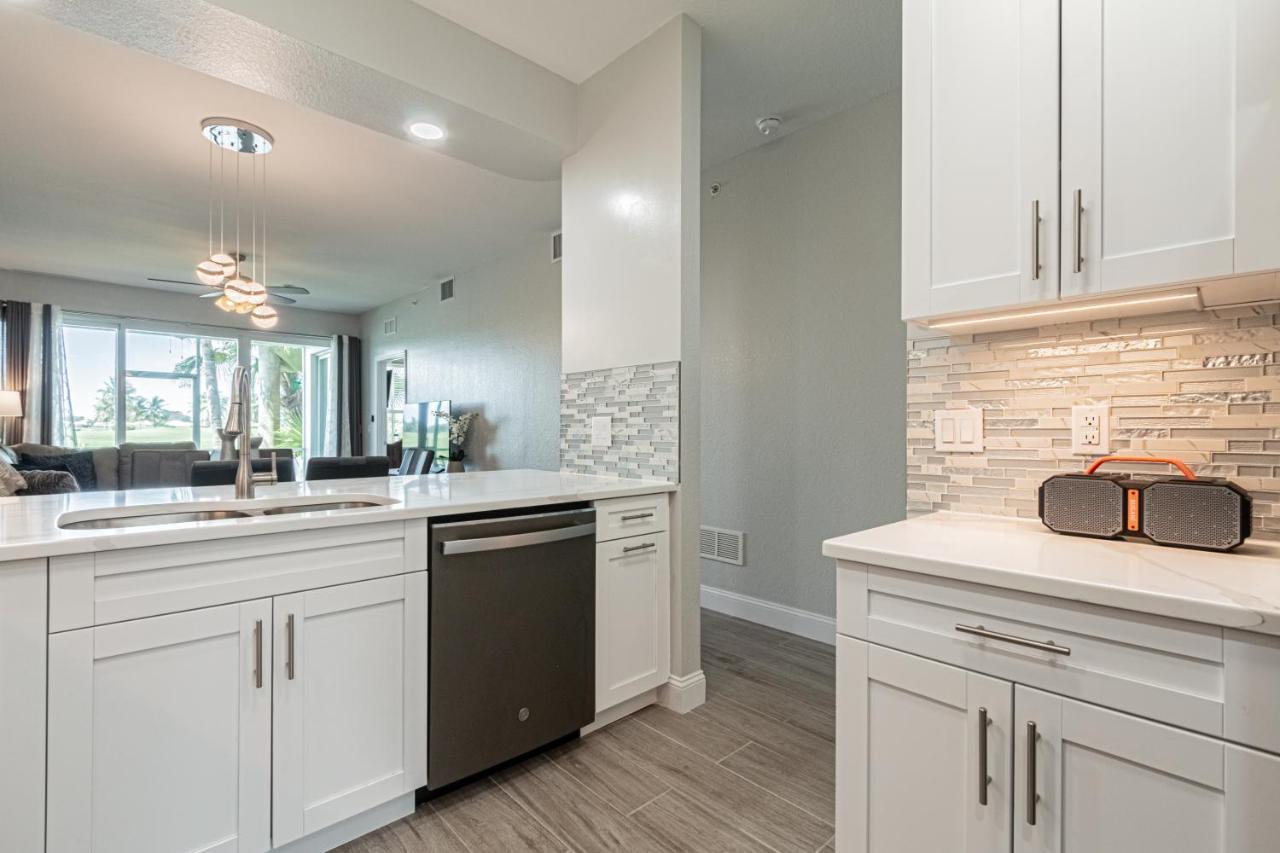 Greenlinks At Lely Luxury White Orchid Fully Renovated Modern 1St Floor 3Bdr Golf Resort Villa North North Naples Exteriör bild